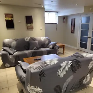 Lovely Guest Entire Minutes From Airport , Ottawa Canada